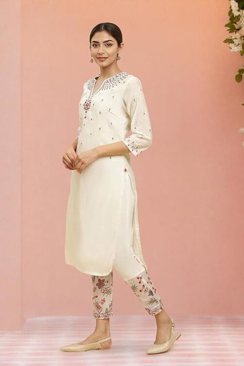 Woman Solid Straight Kurta Sets With Slim Pants & Dupatta